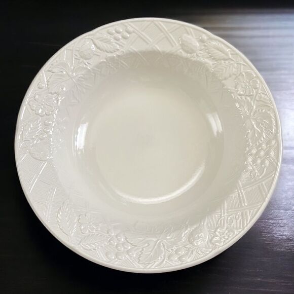Mikasa English Countryside White 10” Round Vegetable Serving Bowl DISCONTINUED - Picture 1 of 16